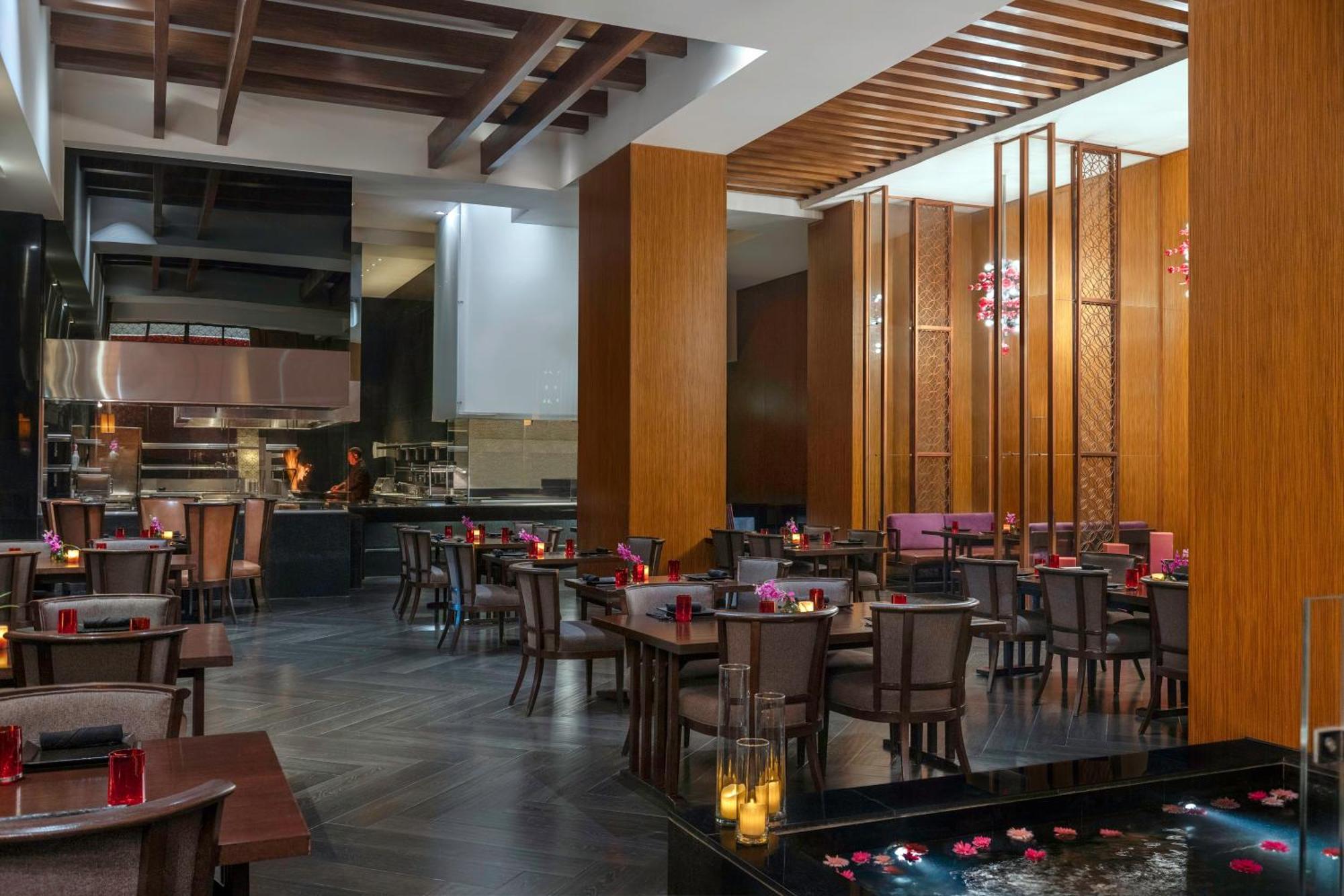 Sofitel Cairo Downtown Nile Hotel Exterior photo The interior of the restaurant