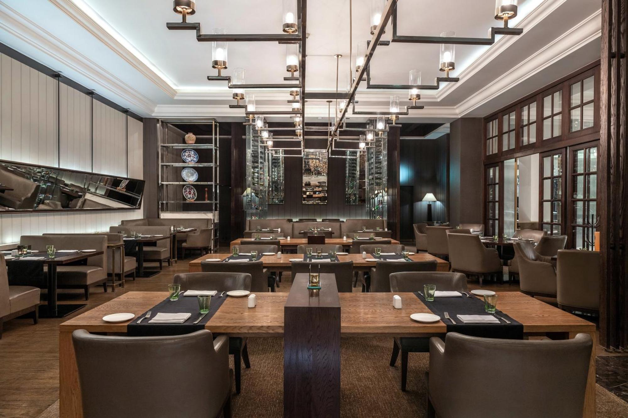 Sofitel Cairo Downtown Nile Hotel Exterior photo The interior of the restaurant in 2018